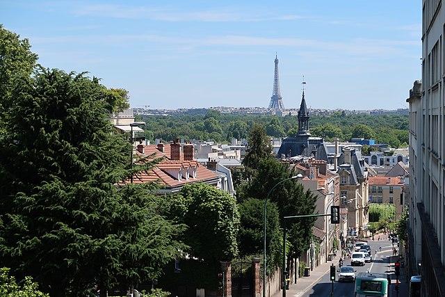 Suresnes/immobilier/CENTURY21 Assas Immo Consulting/mairie de suresnes tour eiffel paris