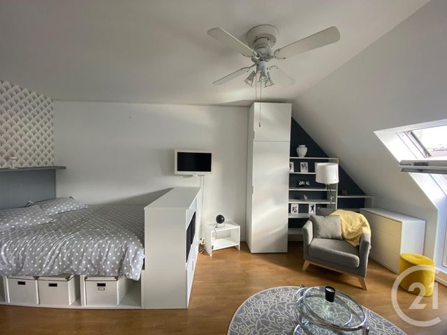 Studio à louer SURESNES