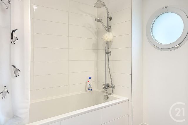 Appartement F2 à vendre - 2 pièces - 40.25 m2 - SURESNES - 92 - ILE-DE-FRANCE - Century 21 Arconsilium