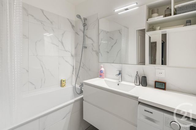 Appartement F3 à vendre - 3 pièces - 67.0 m2 - SURESNES - 92 - ILE-DE-FRANCE - Century 21 Arconsilium