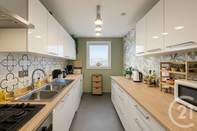 Appartement F3 à vendre - 3 pièces - 67.0 m2 - SURESNES - 92 - ILE-DE-FRANCE - Century 21 Arconsilium