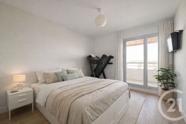 Appartement F4 à vendre - 4 pièces - 83.0 m2 - SURESNES - 92 - ILE-DE-FRANCE - Century 21 Arconsilium