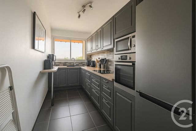 Appartement F4 à vendre - 4 pièces - 83.0 m2 - SURESNES - 92 - ILE-DE-FRANCE - Century 21 Arconsilium