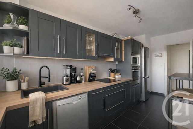 Appartement F4 à vendre - 4 pièces - 83.0 m2 - SURESNES - 92 - ILE-DE-FRANCE - Century 21 Arconsilium