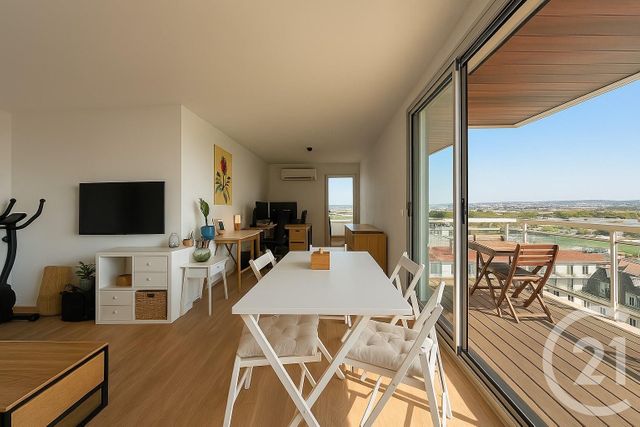 Appartement F4 à vendre - 4 pièces - 83.0 m2 - SURESNES - 92 - ILE-DE-FRANCE - Century 21 Arconsilium