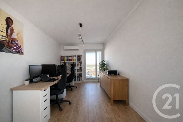 Appartement F4 à vendre - 4 pièces - 83.0 m2 - SURESNES - 92 - ILE-DE-FRANCE - Century 21 Arconsilium