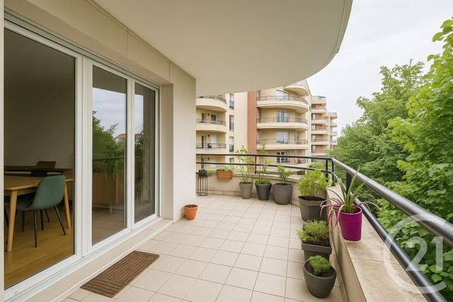 Afficher la photo en grand Appartement F5 à vendre - 5 pièces - 92.1 m2 - SURESNES - 92 - ILE-DE-FRANCE - Century 21 Arconsilium