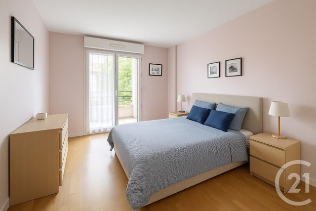 Afficher la photo en grand Appartement F5 à vendre - 5 pièces - 92.1 m2 - SURESNES - 92 - ILE-DE-FRANCE - Century 21 Arconsilium