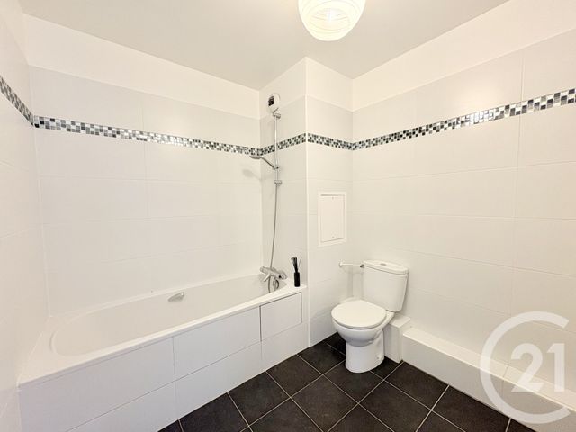 Appartement F4 à louer - 4 pièces - 84.0 m2 - SURESNES - 92 - ILE-DE-FRANCE - Century 21 Arconsilium