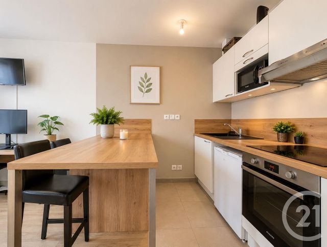 Appartement F1 à vendre - 1 pièce - 27.54 m2 - SURESNES - 92 - ILE-DE-FRANCE - Century 21 Arconsilium