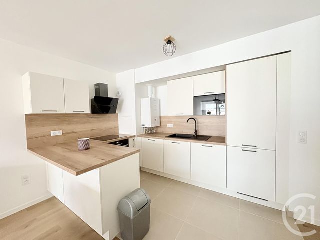 Appartement F3 à louer - 3 pièces - 70.26 m2 - SURESNES - 92 - ILE-DE-FRANCE - Century 21 Arconsilium