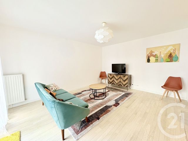 Appartement à louer SURESNES