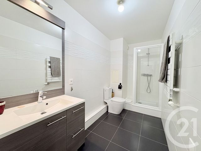 Appartement à louer - 2 pièces - 48.02 m2 - SURESNES - 92 - ILE-DE-FRANCE - Century 21 Arconsilium