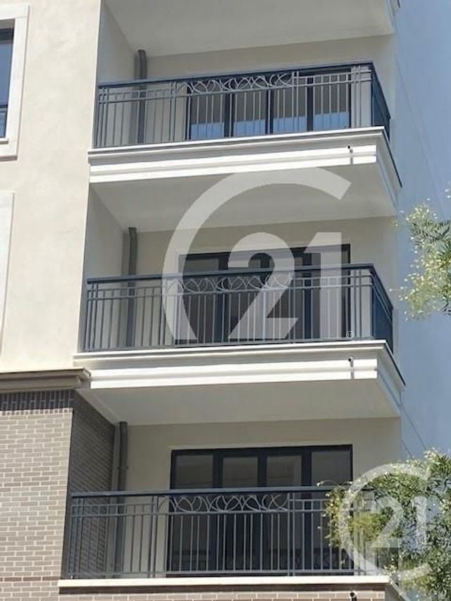 Appartement F4 à vendre - 4 pièces - 75.0 m2 - SURESNES - 92 - ILE-DE-FRANCE - Century 21 Arconsilium