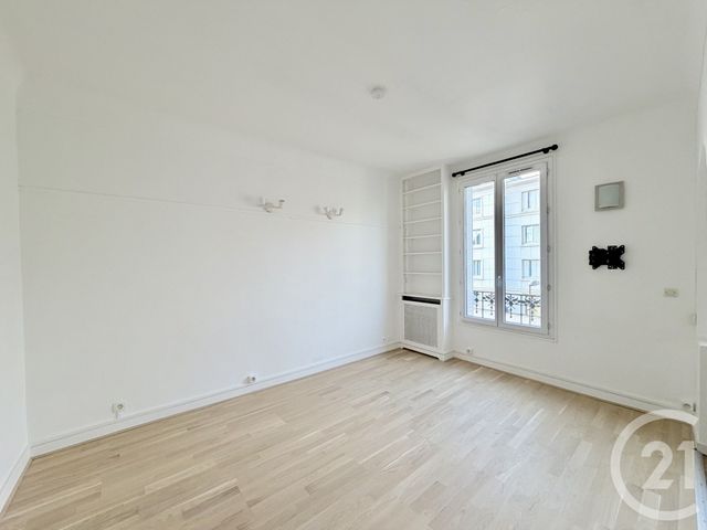 Appartement F1 à louer - 1 pièce - 21.0 m2 - SURESNES - 92 - ILE-DE-FRANCE - Century 21 Arconsilium