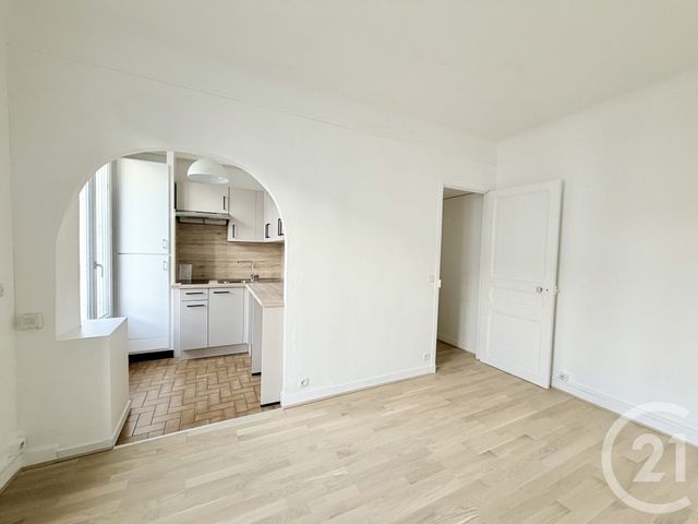 Appartement F1 à louer - 1 pièce - 21.0 m2 - SURESNES - 92 - ILE-DE-FRANCE - Century 21 Arconsilium