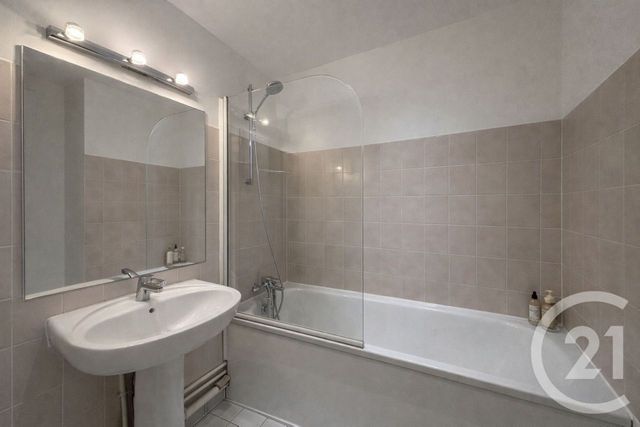 Appartement F2 à vendre - 2 pièces - 52.0 m2 - SURESNES - 92 - ILE-DE-FRANCE - Century 21 Arconsilium