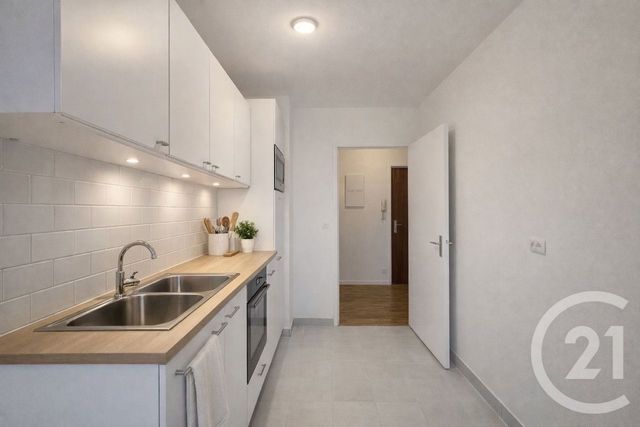 Appartement F2 à vendre - 2 pièces - 52.0 m2 - SURESNES - 92 - ILE-DE-FRANCE - Century 21 Arconsilium