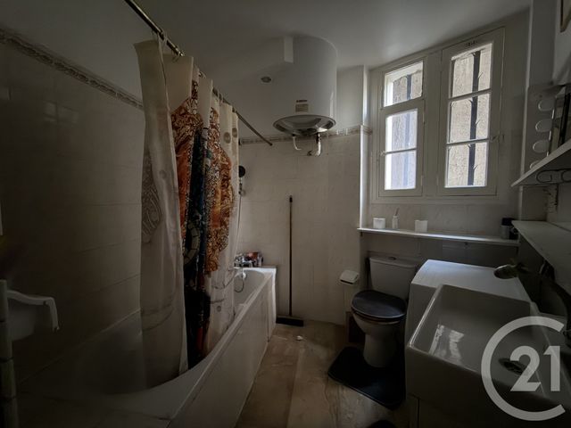 Appartement F2 à louer - 2 pièces - 35.68 m2 - SURESNES - 92 - ILE-DE-FRANCE - Century 21 Arconsilium