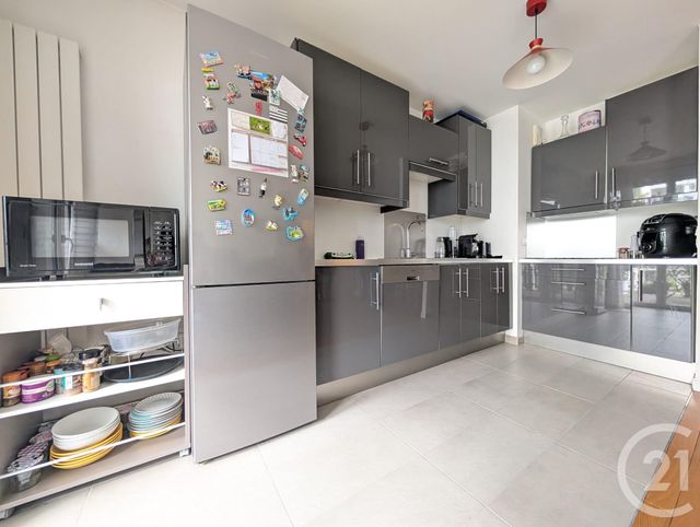 Appartement F3 à vendre - 3 pièces - 72.29 m2 - SURESNES - 92 - ILE-DE-FRANCE - Century 21 Arconsilium
