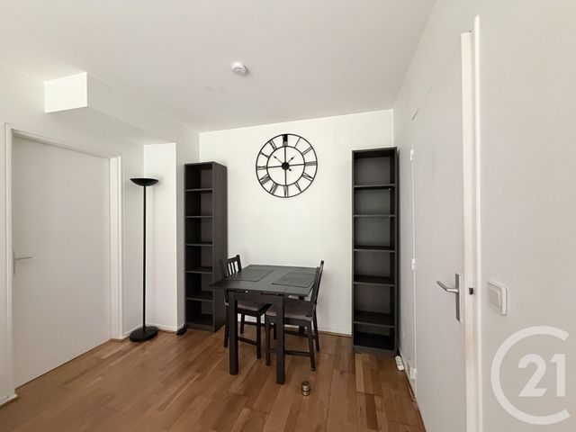Appartement F2 à louer - 2 pièces - 45.0 m2 - SURESNES - 92 - ILE-DE-FRANCE - Century 21 Arconsilium