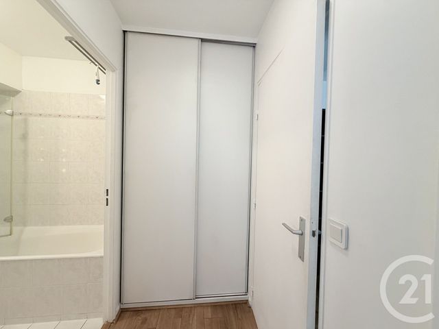 Appartement F2 à louer - 2 pièces - 45.0 m2 - SURESNES - 92 - ILE-DE-FRANCE - Century 21 Arconsilium