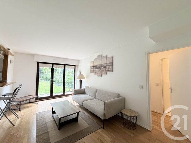 Appartement F2 à louer - 2 pièces - 45.0 m2 - SURESNES - 92 - ILE-DE-FRANCE - Century 21 Arconsilium