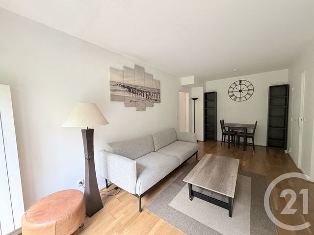 Appartement F2 à louer - 2 pièces - 45.0 m2 - SURESNES - 92 - ILE-DE-FRANCE - Century 21 Arconsilium