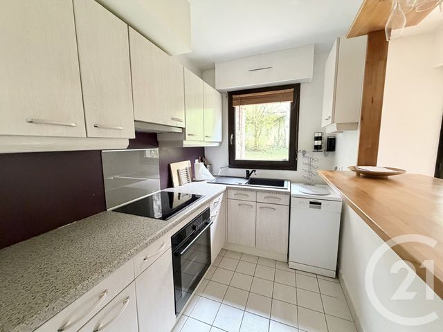 Appartement F2 à louer - 2 pièces - 45.0 m2 - SURESNES - 92 - ILE-DE-FRANCE - Century 21 Arconsilium