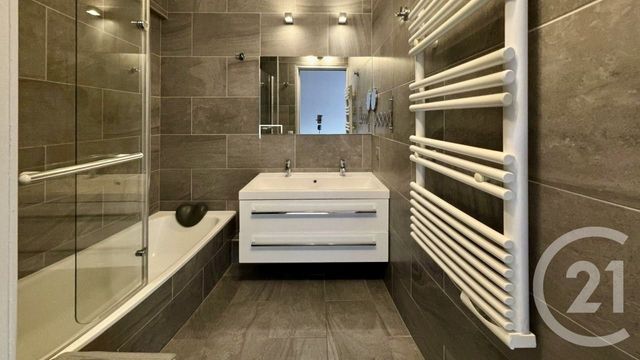 Appartement F4 à louer - 4 pièces - 85.0 m2 - SURESNES - 92 - ILE-DE-FRANCE - Century 21 Arconsilium