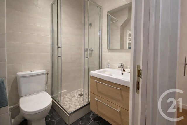 Appartement F2 à vendre - 2 pièces - 30.0 m2 - SURESNES - 92 - ILE-DE-FRANCE - Century 21 Arconsilium