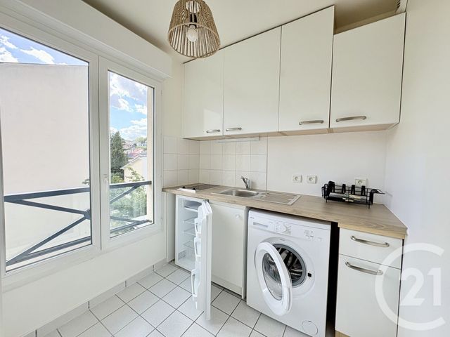Appartement F1 à louer - 1 pièce - 29.7 m2 - SURESNES - 92 - ILE-DE-FRANCE - Century 21 Arconsilium