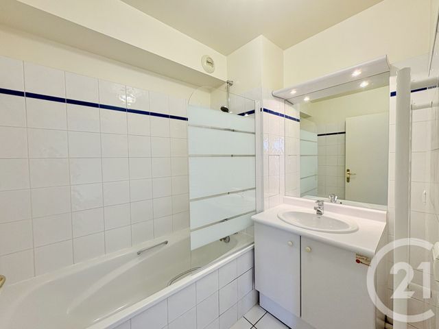 Appartement F1 à louer - 1 pièce - 29.7 m2 - SURESNES - 92 - ILE-DE-FRANCE - Century 21 Arconsilium