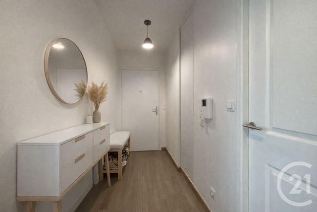 Appartement F4 à vendre - 4 pièces - 80.05 m2 - SURESNES - 92 - ILE-DE-FRANCE - Century 21 Arconsilium