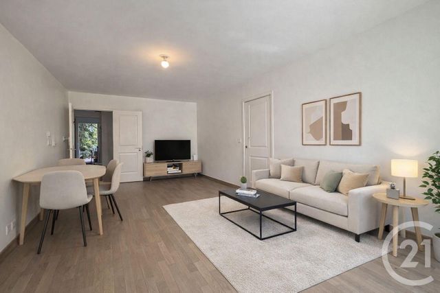 Appartement F4 à vendre - 4 pièces - 80.05 m2 - SURESNES - 92 - ILE-DE-FRANCE - Century 21 Arconsilium