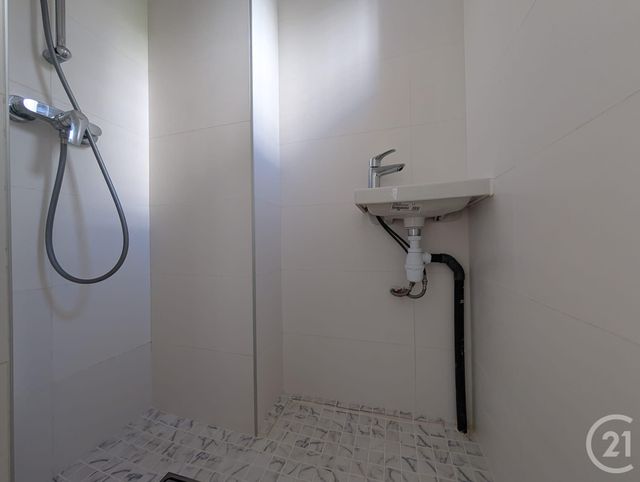 Appartement F2 à vendre - 2 pièces - 32.28 m2 - SURESNES - 92 - ILE-DE-FRANCE - Century 21 Arconsilium