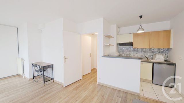 Appartement F1 à louer - 1 pièce - 25.95 m2 - COURBEVOIE - 92 - ILE-DE-FRANCE - Century 21 Arconsilium