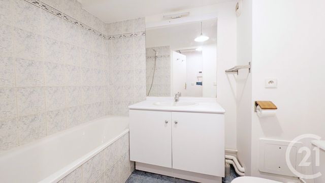 Appartement F1 à louer - 1 pièce - 25.95 m2 - COURBEVOIE - 92 - ILE-DE-FRANCE - Century 21 Arconsilium