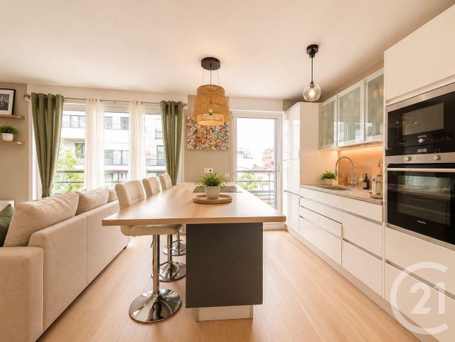 Appartement F4 à vendre - 4 pièces - 81.17 m2 - SURESNES - 92 - ILE-DE-FRANCE - Century 21 Arconsilium