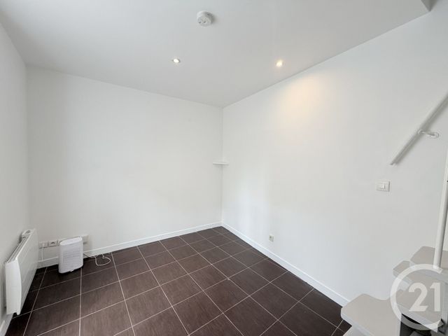 Appartement à louer - 2 pièces - 32.02 m2 - BOUGIVAL - 78 - ILE-DE-FRANCE - Century 21 Arconsilium