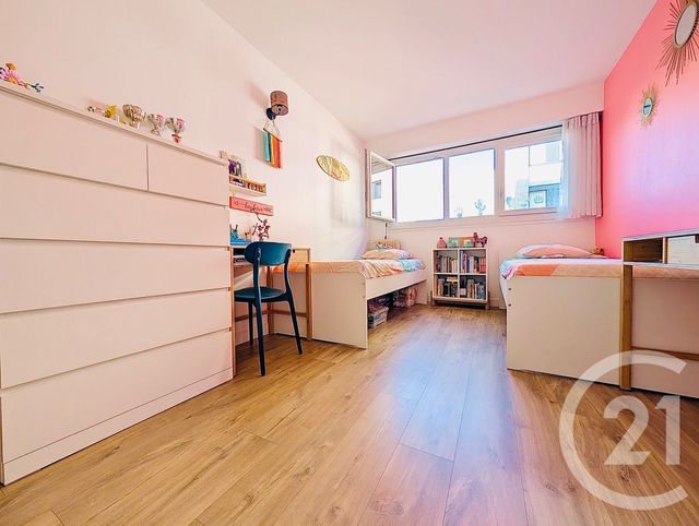 Appartement F3 à vendre - 3 pièces - 67.59 m2 - COURBEVOIE - 92 - ILE-DE-FRANCE - Century 21 Arconsilium
