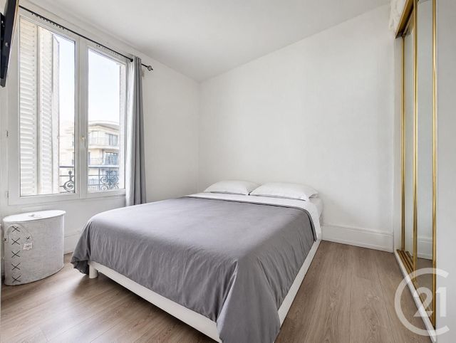 Appartement F2 à vendre - 2 pièces - 32.97 m2 - SURESNES - 92 - ILE-DE-FRANCE - Century 21 Arconsilium