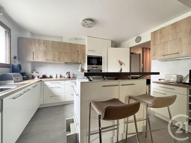 Appartement à vendre - 3 pièces - 89.0 m2 - RUEIL MALMAISON - 92 - ILE-DE-FRANCE - Century 21 Arconsilium