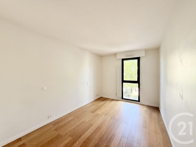 Appartement à louer - 4 pièces - 82.0 m2 - SURESNES - 92 - ILE-DE-FRANCE - Century 21 Arconsilium