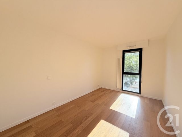 Appartement F4 à louer - 4 pièces - 82.0 m2 - SURESNES - 92 - ILE-DE-FRANCE - Century 21 Arconsilium