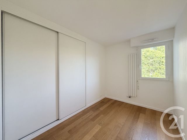 Appartement F4 à louer - 4 pièces - 82.0 m2 - SURESNES - 92 - ILE-DE-FRANCE - Century 21 Arconsilium