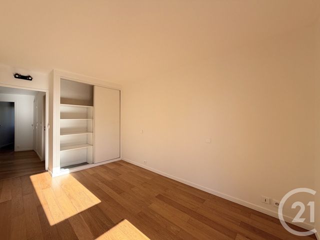 Appartement F4 à louer - 4 pièces - 82.0 m2 - SURESNES - 92 - ILE-DE-FRANCE - Century 21 Arconsilium