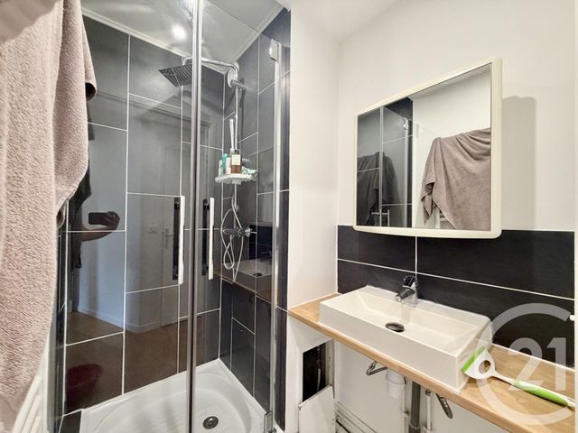 Appartement à louer - 4 pièces - 82.0 m2 - SURESNES - 92 - ILE-DE-FRANCE - Century 21 Arconsilium