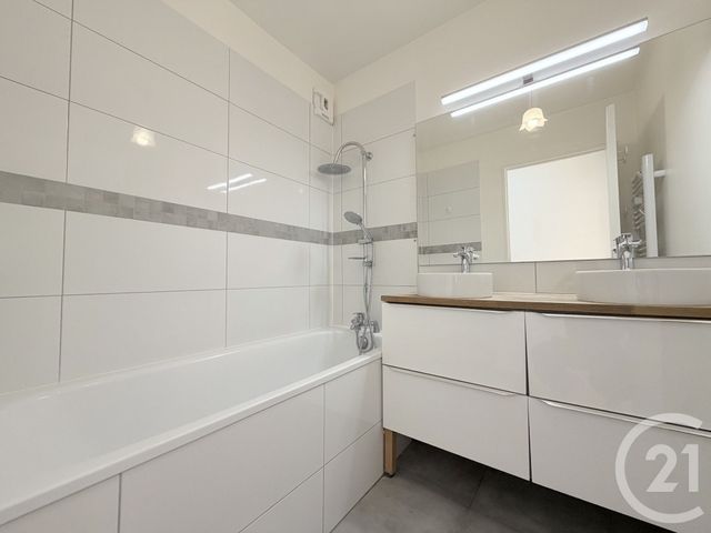 Appartement F4 à louer - 4 pièces - 82.0 m2 - SURESNES - 92 - ILE-DE-FRANCE - Century 21 Arconsilium