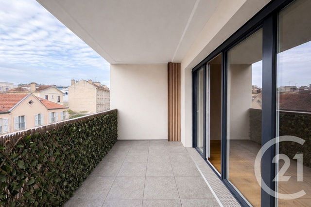 Appartement F4 à louer - 4 pièces - 75.0 m2 - SURESNES - 92 - ILE-DE-FRANCE - Century 21 Arconsilium